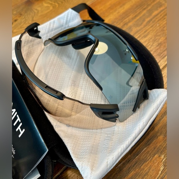 Smith | Attack Sunglasses Kit | Lens Change | 2 Lenses | Sport Glasses Unisex - Picture 3 of 7